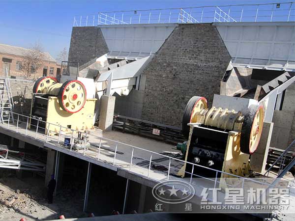 河北用户石子厂用的每小时1500吨颚破机设备