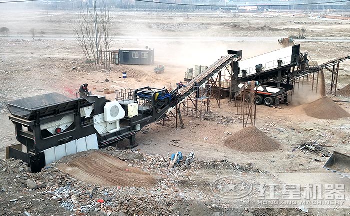 移动破碎站处理建筑垃圾现场