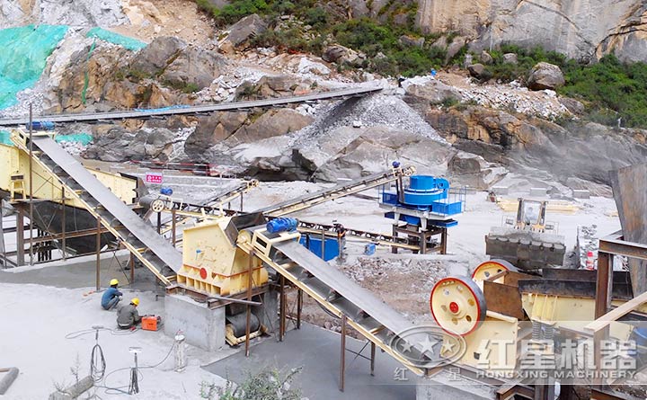 时产300吨石头打沙设备工作现场